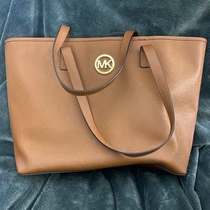 Micheal Kors tan tote